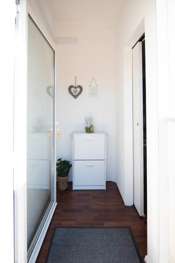 Apartment Alkar Sinj Bagian luar foto